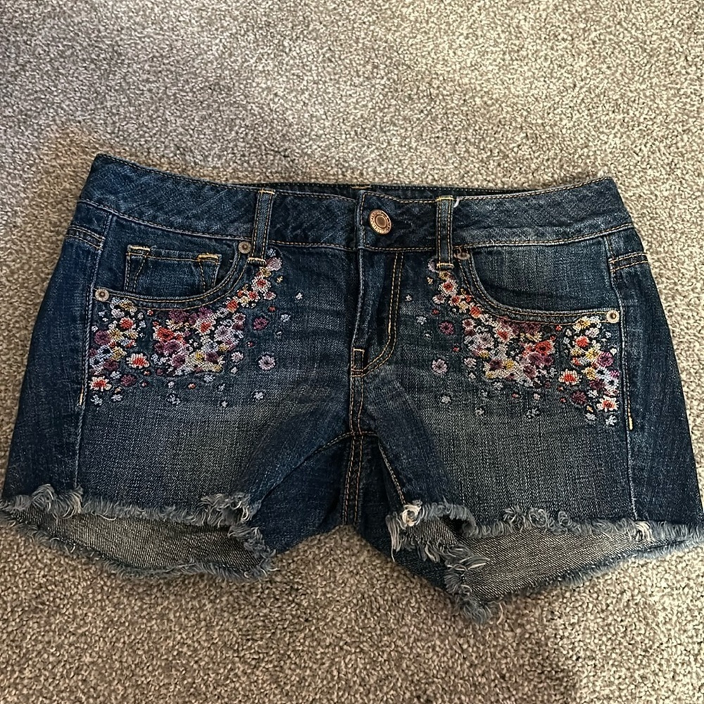 American Eagle Outfitters Floral Embroidered Jean Shorts 4